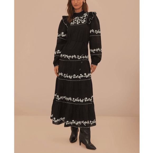FARM RIO 
Black And White Winter Garden Embroidered Long Sleeve Maxi Dress - Picture 1 of 10